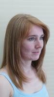  Стрижка модельная (женская), Укладка волос феном. Выполняется с обязательным применением укладочных средств или средств по уходу, расчёсок, брашингов. Так же в работе используется утюжок или диффузор.,