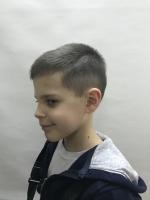  Стрижка модельная (мужская) + сушка волос феном,